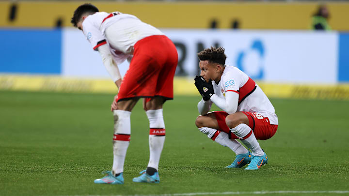 Der VfB kommt immer mehr ins Schwimmen. Der VfB kommt immer mehr ins Schwimmen.
