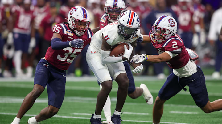 Dec 14, 2024; Atlanta, GA, USA; Jackson State Tigers wide receiver Isaiah Spencer (11) runs after a catch against the South Carolina State Bulldogs in the fourth quarter at Mercedes-Benz Stadium. Mandatory Credit: Brett Davis-Imagn Images
Dec 14, 2024; Atlanta, GA, USA; Jackson State Tigers wide receiver Isaiah Spencer (11) runs after a catch against the South Carolina State Bulldogs in the fourth quarter at Mercedes-Benz Stadium. Mandatory Credit: Brett Davis-Imagn Images