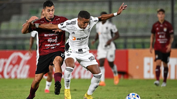 Galo tropeçou fora de casa na estreia da Libertadores