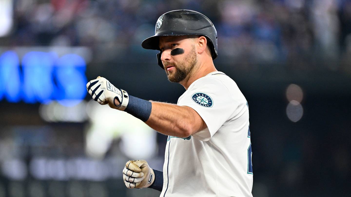 Cal Raleigh calms Mariners fans with positive offseason injury update