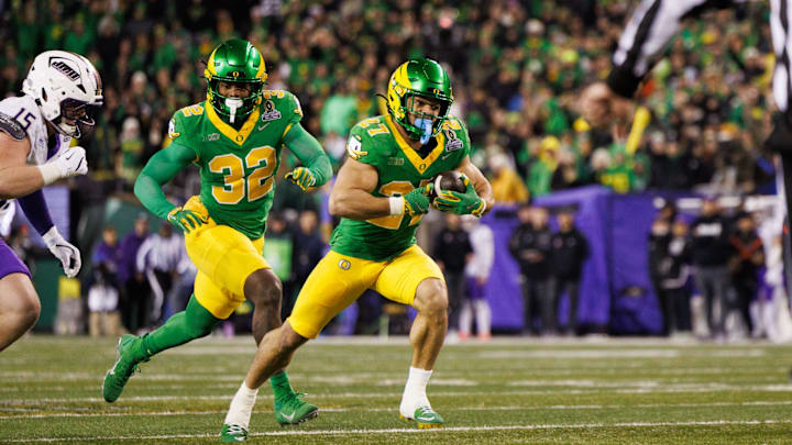 Running back Jayden Limar left Oregon for the transfer portal. 