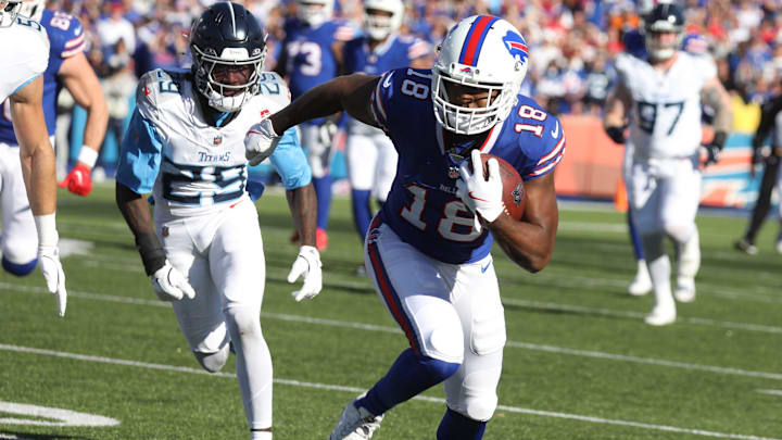 Buffalo Bills WR Amari Cooper runs toward the end zone.