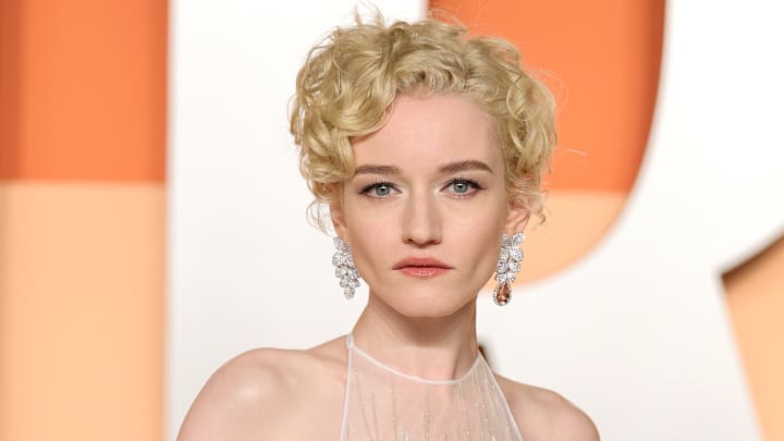 Julia Garner - 2025 Vanity Fair Oscar Party Hosted By Radhika Jones - Arrivals