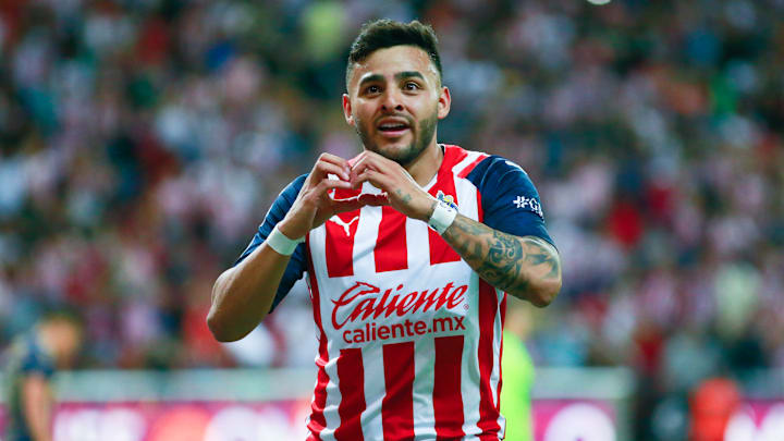 Vega podría partir de Chivas de cara a la nueva temporada
