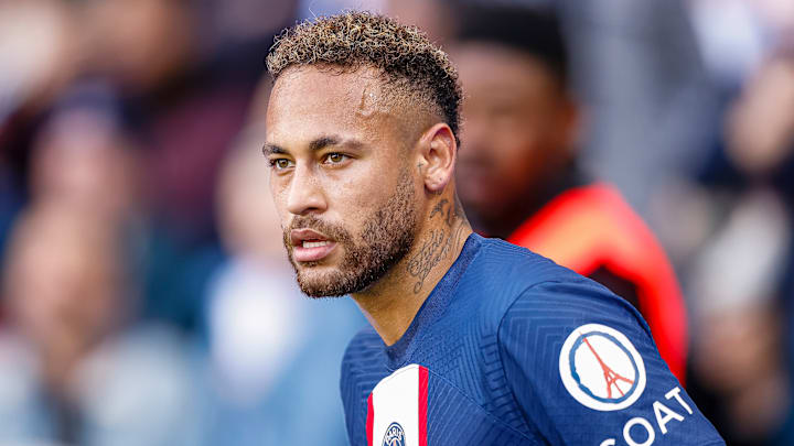 O coproprietário do Chelsea se reuniu com representantes de Neymar durante a Copa do Mundo.