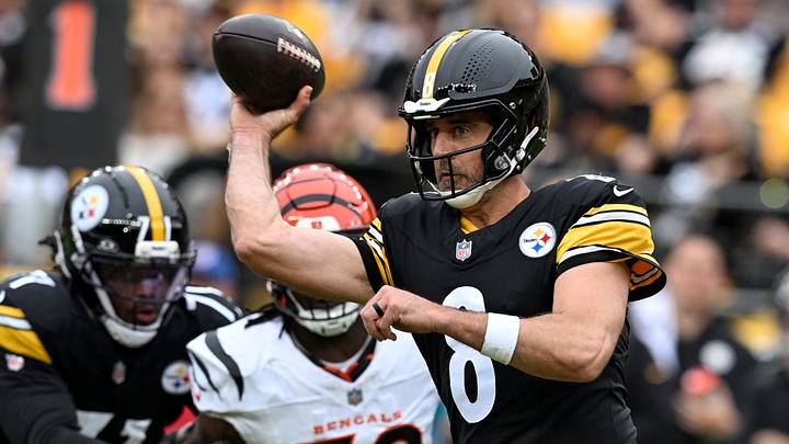 Pittsburgh Steelers quarterback Aaron Rodgers (8) throws the ball against the Cincinnati Bengals during the second half at Acrisure Stadium. Pittsburgh Steelers quarterback Aaron Rodgers (8) throws the ball against the Cincinnati Bengals during the second half at Acrisure Stadium.