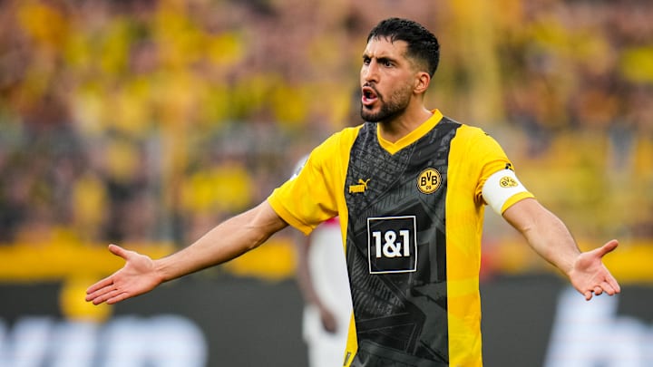 Borussia Dortmund v VfB Stuttgart - Bundesliga