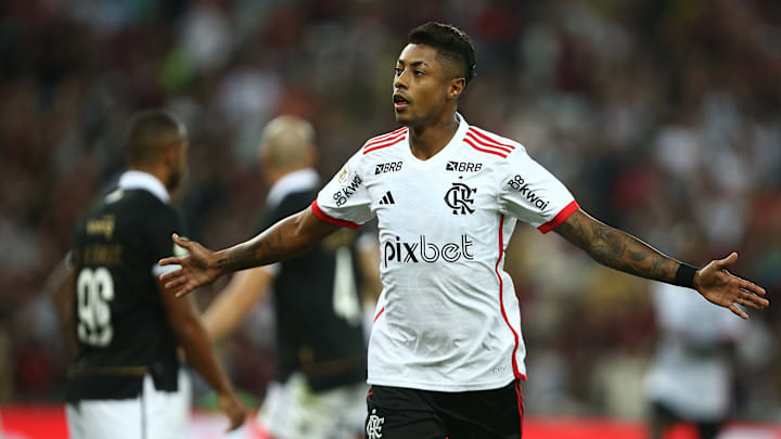 Bruno Henrique fez gol contra o Vasco no Brasileirão do ano passado