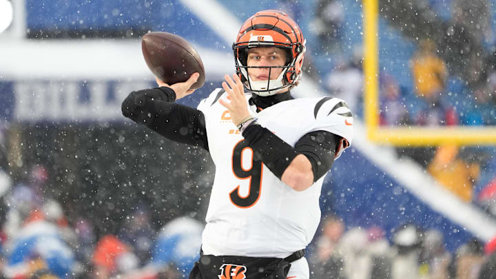 Cincinnati Bengals quarterback Joe Burrow (9) warms up before the game against the Buffalo Bills at Highmark Stadium. 