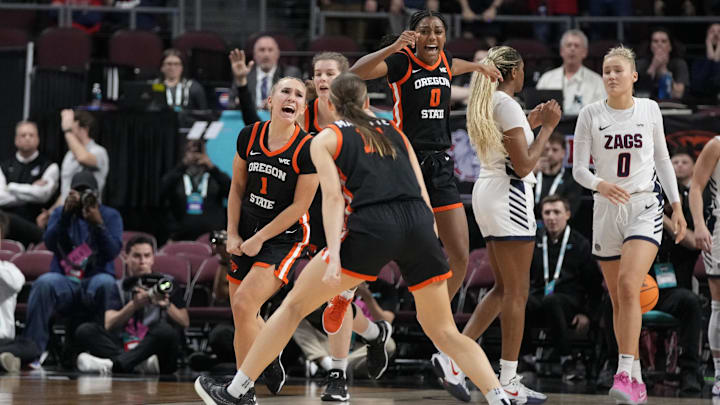 March 10, 2025; Las Vegas, NV, USA; Oregon State Beavers celebrate against the Gonzaga Bulldogs during the second half in the semifinal of the West Coast Conference tournament at Orleans Arena. Mandatory Credit: Kyle Terada-Imagn Images March 10, 2025; Las Vegas, NV, USA; Oregon State Beavers celebrate against the Gonzaga Bulldogs during the second half in the semifinal of the West Coast Conference tournament at Orleans Arena. Mandatory Credit: Kyle Terada-Imagn Images