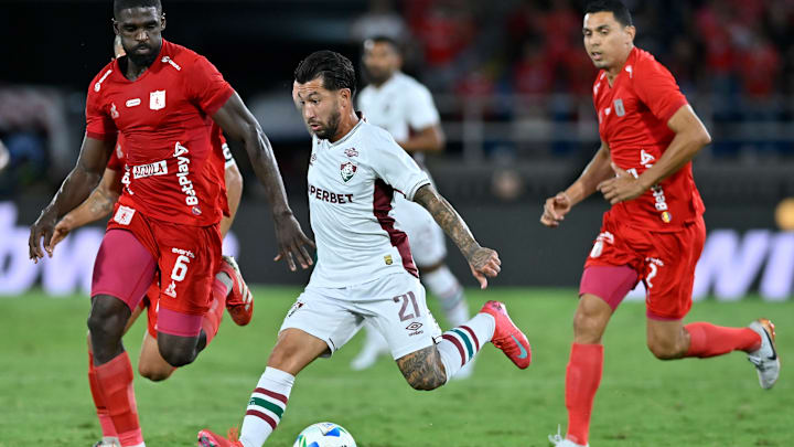 Luciano Acosta no evitó que el Fluminense quedara eliminado en cuartos de final de la Copa Sudamericana