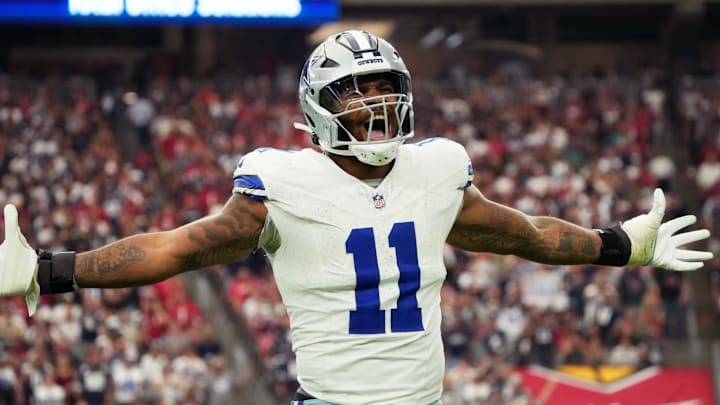 Dallas Cowboys linebacker Micah Parsons (11) celebrates his sack against the Arizona Cardinals at