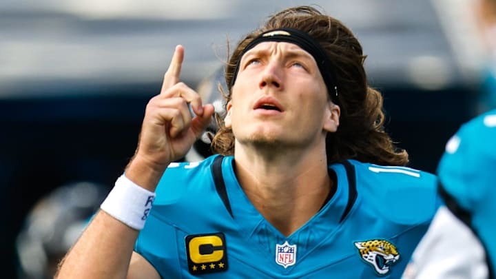 Jacksonville Jaguars quarterback Trevor Lawrence (16) runs onto the field before the start of an NFL football AFC Wild Card playoff matchup, Sunday, Jan. 11, 2026, in Jacksonville, Fla. Bills lead 10-7 at the half over the Jaguars. [Doug Engle/Florida Times-Union]