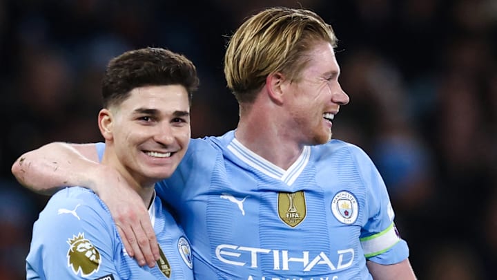 De Bruyne et Alvarez en têtes d'affiche d'une collaboration avec la WWE