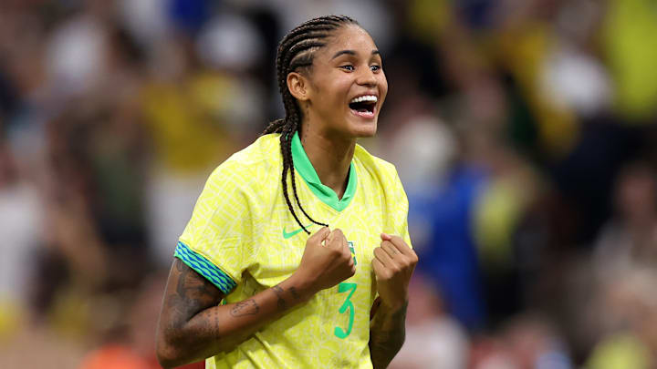Tarciane, jogadora da Seleção Brasileira e ex-Corinthians, se tornou a terceira maior venda na história do futebol feminino 