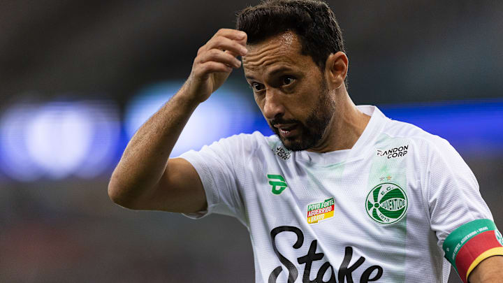 Nenê é o jogador de linha mais velho a atuar na elite do Brasileirão