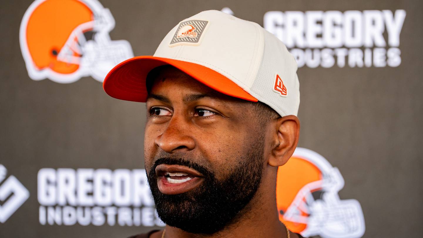 Browns Sign 2 Players to Their Active Roster and Make 6 Other Roster Moves