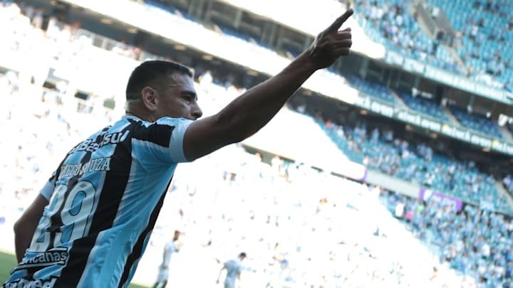 Voando! Diego Souza é o artilheiro da Série B em 2022