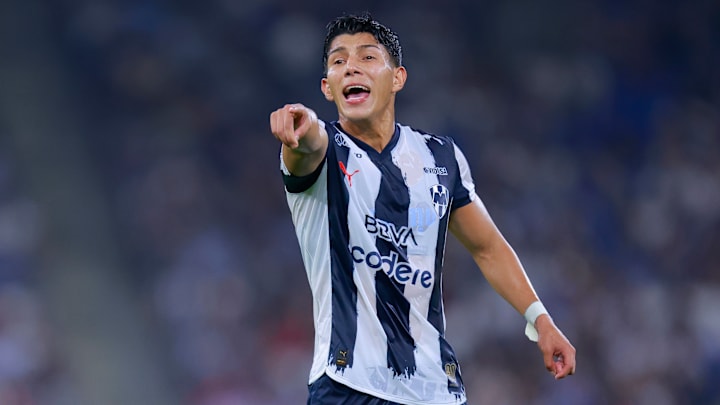 Michell Rodríguez sólo duró seis minutos en el terreno de juego