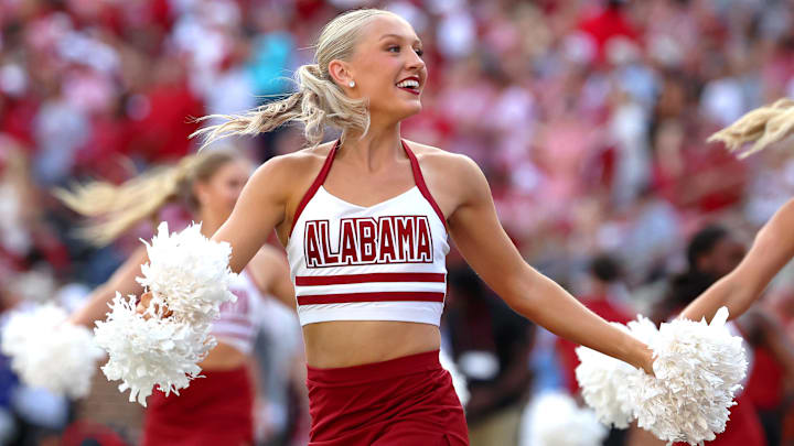 These college football teams are moving up -- and down -- in the AP top 25 rankings heading into Week 7.