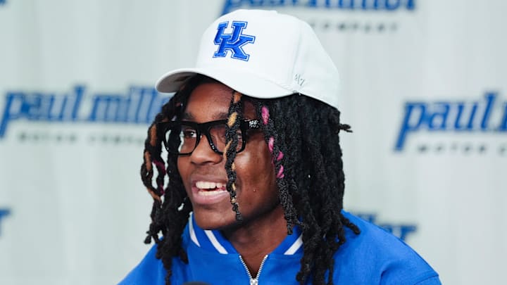 Jasper Johnson, a Lexington native and one of the top basketball players in the 2025 high school class, announces his commitment to the University of Kentucky during a ceremony at the Woodford County High School in Versailles, Ky. on Sep. 5, 2024. Jasper Johnson, a Lexington native and one of the top basketball players in the 2025 high school class, announces his commitment to the University of Kentucky during a ceremony at the Woodford County High School in Versailles, Ky. on Sep. 5, 2024.