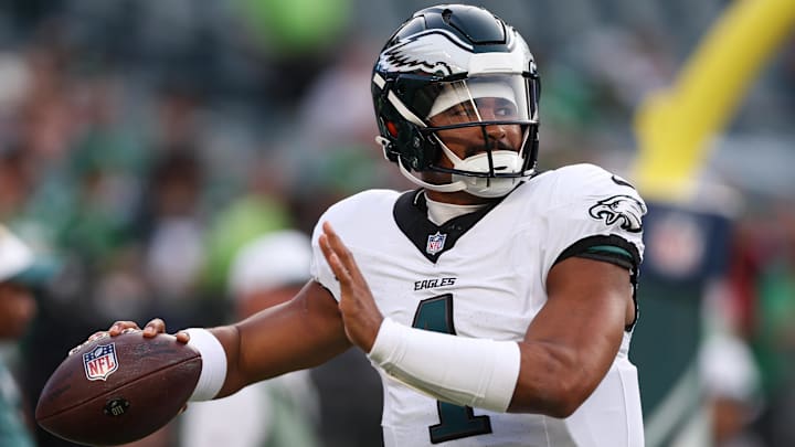 Eagles quarterback Jalen Hurts has received high praise from Hall of Famer Peyton Manning. 
