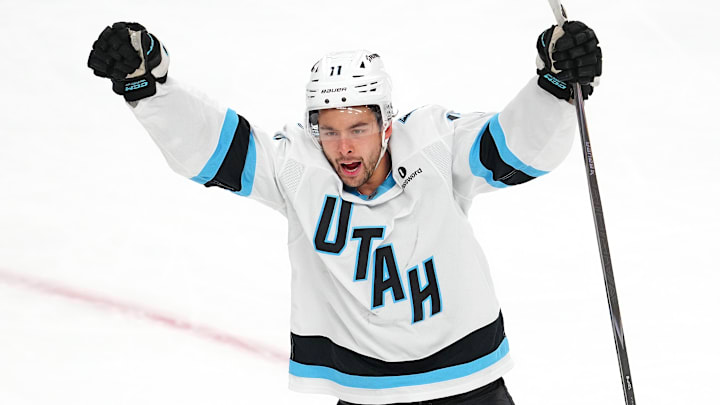 Dylan Guenther is a good bet to go over his SOG total.