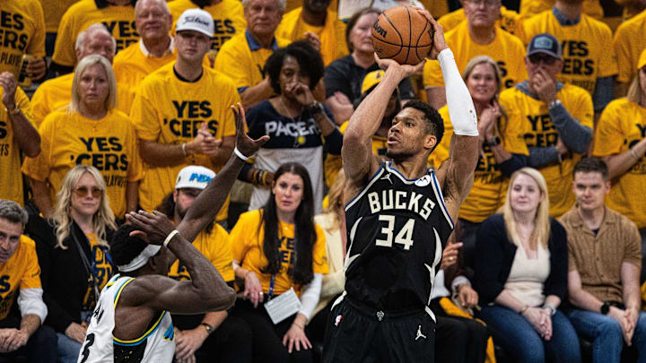 Apr 29, 2025; Indianapolis, Indiana, USA; Milwaukee Bucks forward Giannis Antetokounmpo (34) shoots the ball while Indiana Pacers forward Pascal Siakam (43) defends during game five of the first round for the 2024 NBA Playoffs at Gainbridge Fieldhouse. Mandatory Credit: Trevor Ruszkowski-Imagn Images Apr 29, 2025; Indianapolis, Indiana, USA; Milwaukee Bucks forward Giannis Antetokounmpo (34) shoots the ball while Indiana Pacers forward Pascal Siakam (43) defends during game five of the first round for the 2024 NBA Playoffs at Gainbridge Fieldhouse. Mandatory Credit: Trevor Ruszkowski-Imagn Images