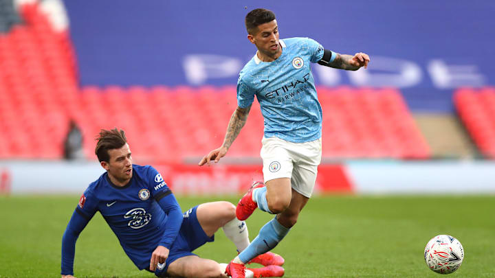 Ben Chilwell (links) könnte Joao Cancelo (rechts) bei Manchester City ersetzen Ben Chilwell (links) könnte Joao Cancelo (rechts) bei Manchester City ersetzen