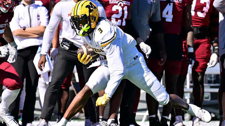 Oct 12, 2024; Amherst, Massachusetts, USA; Missouri Tigers wide receiver Luther Burden III (3) runs the ball ball against the Massachusetts Minutemen during the first half at Warren McGuirk Alumni Stadium. Mandatory Credit: Eric Canha-Imagn Images Oct 12, 2024; Amherst, Massachusetts, USA; Missouri Tigers wide receiver Luther Burden III (3) runs the ball ball against the Massachusetts Minutemen during the first half at Warren McGuirk Alumni Stadium. Mandatory Credit: Eric Canha-Imagn Images
