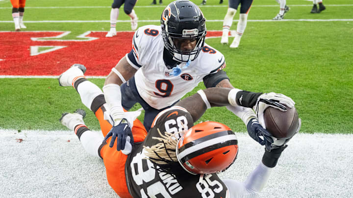 Bears safety Jaquan Brisker makes an unsuccesful attempt to knock the ball from from David Njoku on a Browns touchdown. Bears safety Jaquan Brisker makes an unsuccesful attempt to knock the ball from from David Njoku on a Browns touchdown.