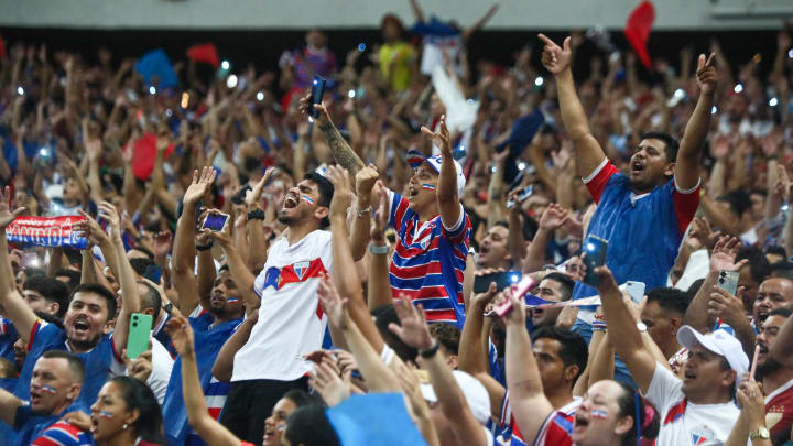 Torcida do Leão dando seu show característico em Fortaleza x Corinthians Torcida do Leão dando seu show característico em Fortaleza x Corinthians