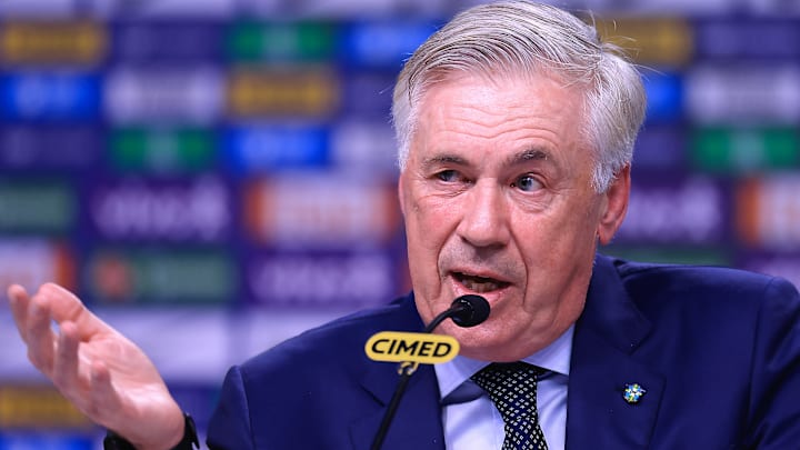 Treinador confirmou time ofensivo para enfrentar o Chile