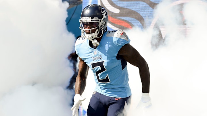 Tennessee Titans wide receiver Julio Jones (2) takes the field to play the Chiefs at Nissan Stadium Sunday, Oct. 24, 2021 in Nashville, Tenn