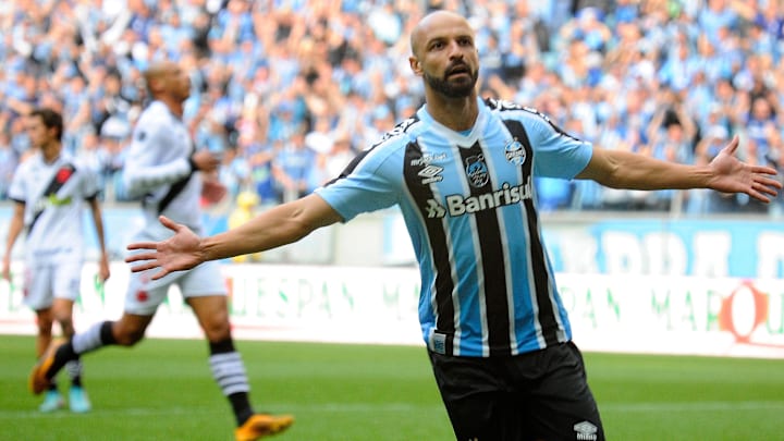 Thaciano fez a diferença no confronto direto entre candidatos ao acesso