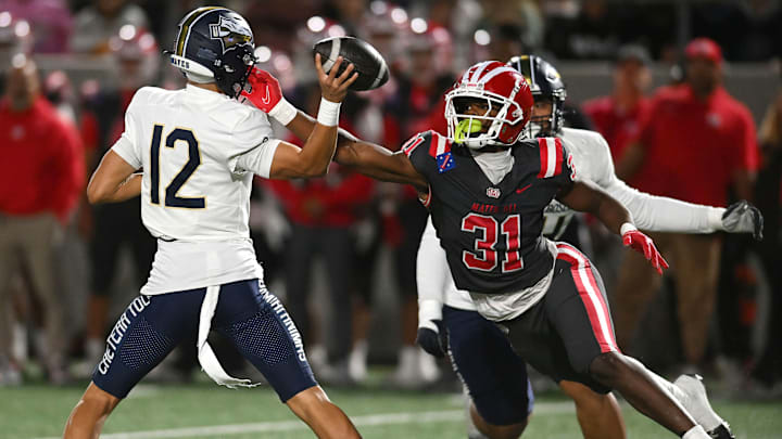 Mater Dei 4-star linebacker Nasir Wyatt (31) gets in the face of St. John Bosco freshman quarterback Koa Malau’ulu during the Monarchs 59-14 victory Oct. 25 at Santa Ana Stadium Mater Dei 4-star linebacker Nasir Wyatt (31) gets in the face of St. John Bosco freshman quarterback Koa Malau’ulu during the Monarchs 59-14 victory Oct. 25 at Santa Ana Stadium