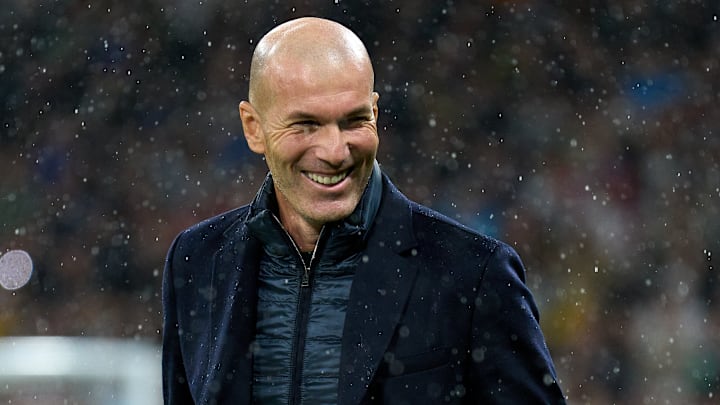 Zinédine Zidane est toujours sans club.