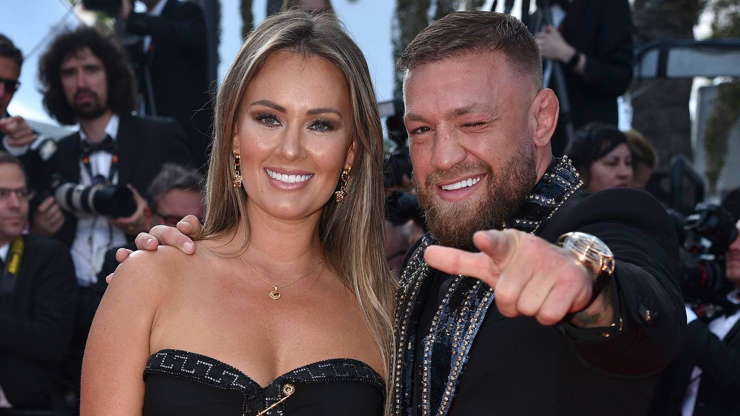Conor McGregor gifts Dee Devlin a Range Rover following pub controversy ...