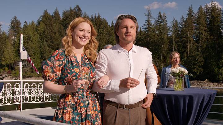 Virgin River. (L to R) Alexandra Breckenridge as Mel Monroe, Martin Henderson as Jack Sheridan, Zibby Allen as Brie Sheridan
