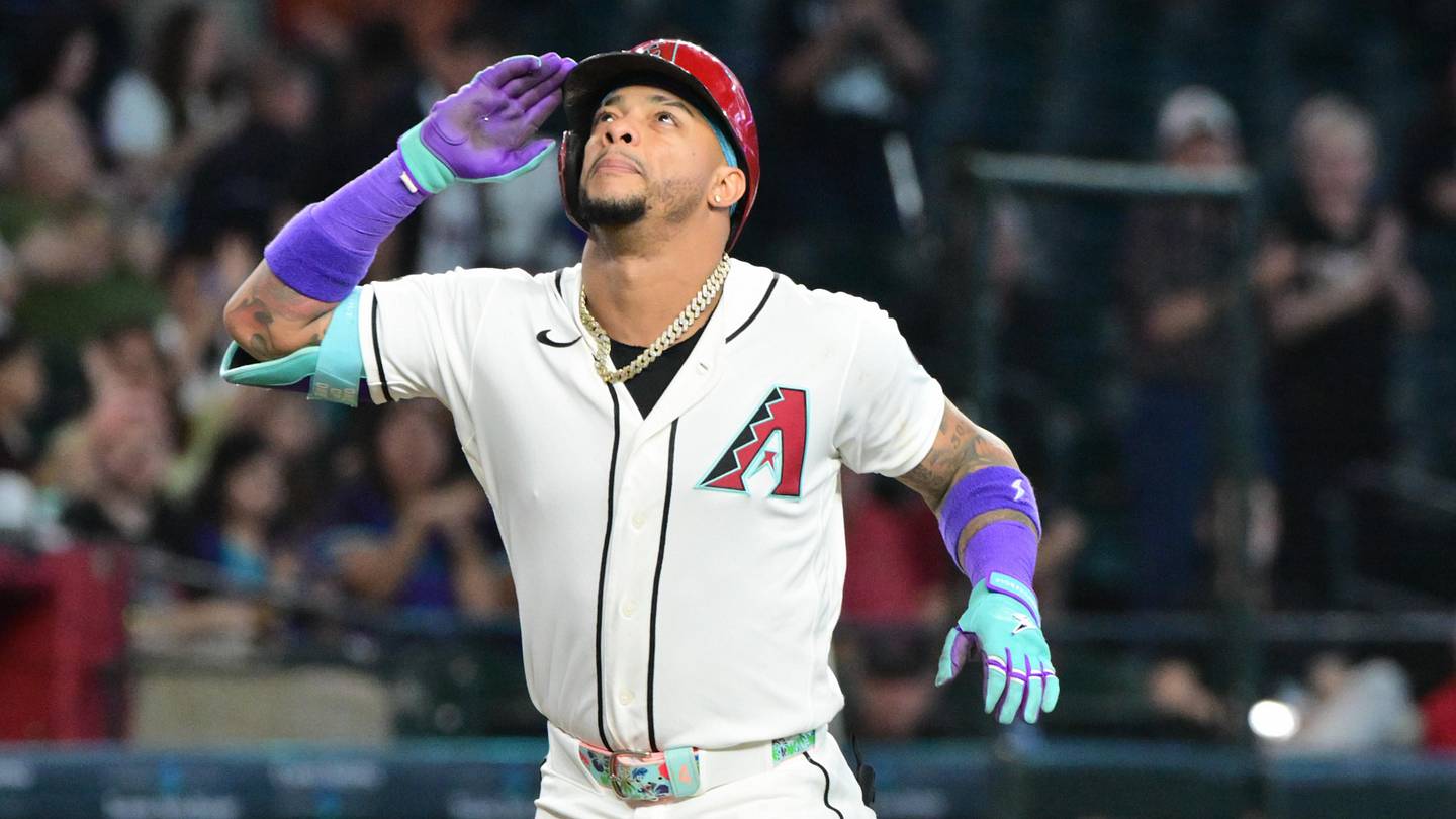 Blue Jays predicted to swing big deal for star offseason trade target