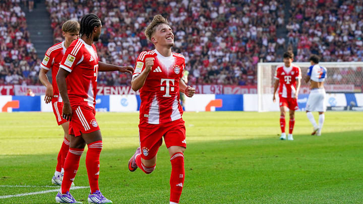 Lennart Karl bejubelt seinen Treffer in Zürich