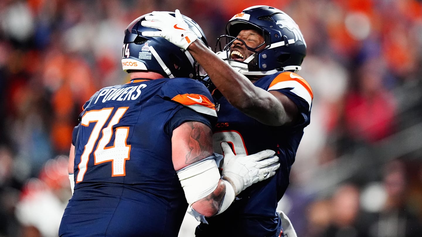 Broncos' Starter Returns to Practice for First Time Since Week 5