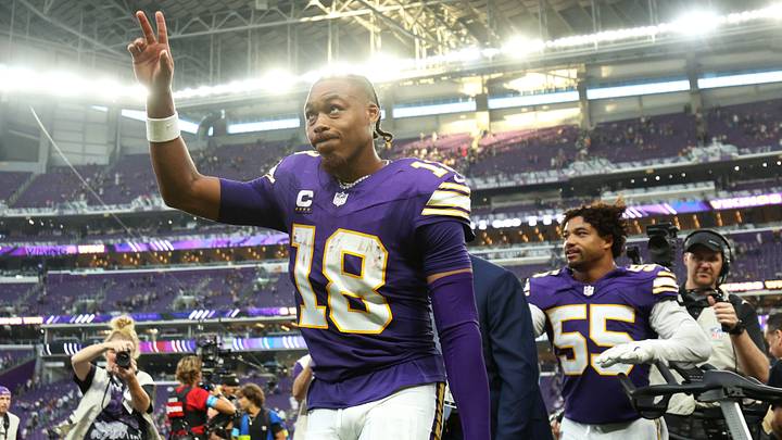 Sep 13, 2026; Minneapolis, Minnesota, USA; Minnesota Vikings wide receiver Justin Jefferson (18) waves to fans after the win against the Green Bay Packers at U.S. Bank Stadium. Mandatory Credit: Matt Krohn-Imagn Images Sep 13, 2026; Minneapolis, Minnesota, USA; Minnesota Vikings wide receiver Justin Jefferson (18) waves to fans after the win against the Green Bay Packers at U.S. Bank Stadium. Mandatory Credit: Matt Krohn-Imagn Images