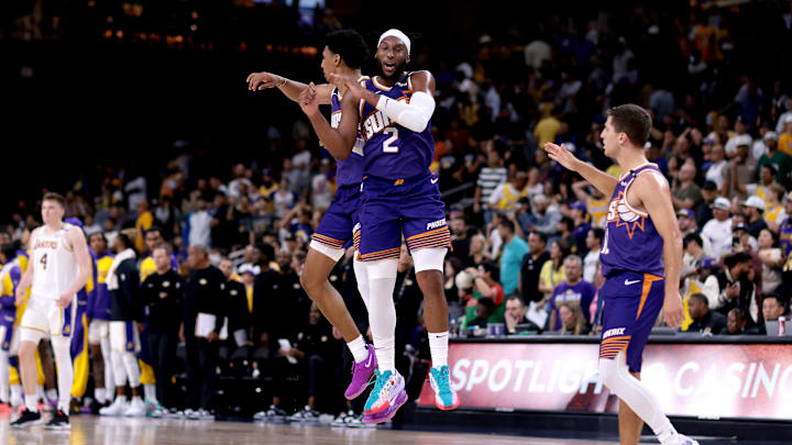 Phoenix Suns v Los Angeles Lakers