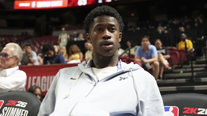Jul 10, 2025; Las Vegas, NV, USA; Philadelphia 76ers guard VJ Edgecombe (77) watches the game against the San Antonio Spurs from the baseline at Thomas & Mack Center. Mandatory Credit: Candice Ward-Imagn Images Jul 10, 2025; Las Vegas, NV, USA; Philadelphia 76ers guard VJ Edgecombe (77) watches the game against the San Antonio Spurs from the baseline at Thomas & Mack Center. Mandatory Credit: Candice Ward-Imagn Images