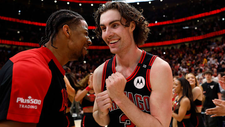 Los Angeles Lakers v Chicago Bulls