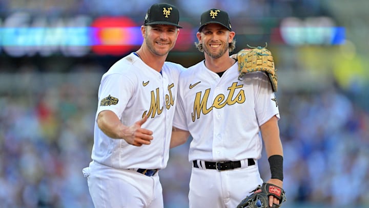 Jul 19, 2022; Los Angeles, California, USA; National League first baseman Pete Alonso (left) of the