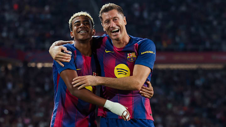 Lamine Yamal und Robert Lewandowski sind zwei absolute Schlüsselspieler bei Barca Lamine Yamal und Robert Lewandowski sind zwei absolute Schlüsselspieler bei Barca