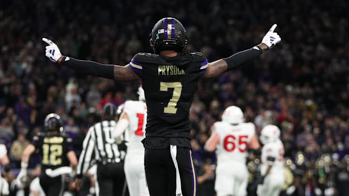 Oct 10, 2025; Seattle, Washington, USA; Washington Huskies cornerback Ephesians Prysock (7) reacts after a play against the Rutgers Scarlet Knights  at Husky Stadium. Mandatory Credit: Kevin Ng-Imagn Images