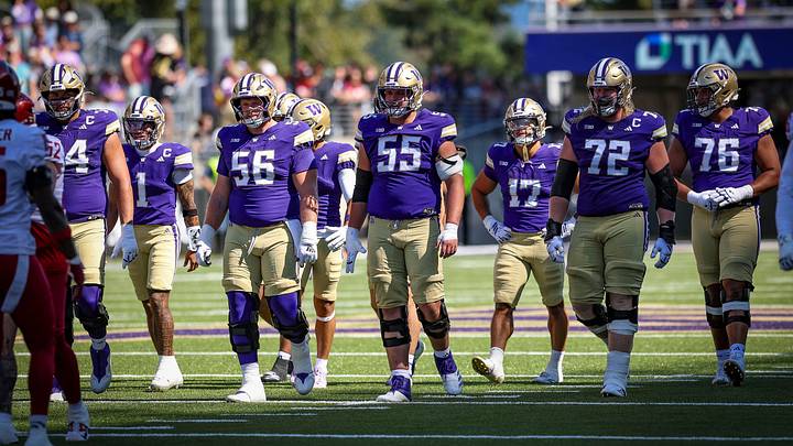 The Husky offensive line didn't have its best day against Washington State in the Apple Cup. The Husky offensive line didn't have its best day against Washington State in the Apple Cup.